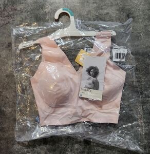 NWT True and Co V-neck bra